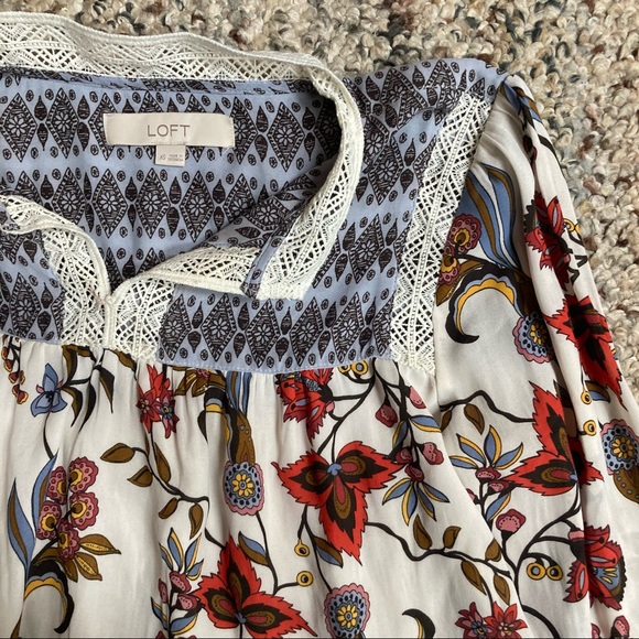 Ann Taylor Loft Floral Blouse XS - Picture 3 of 4